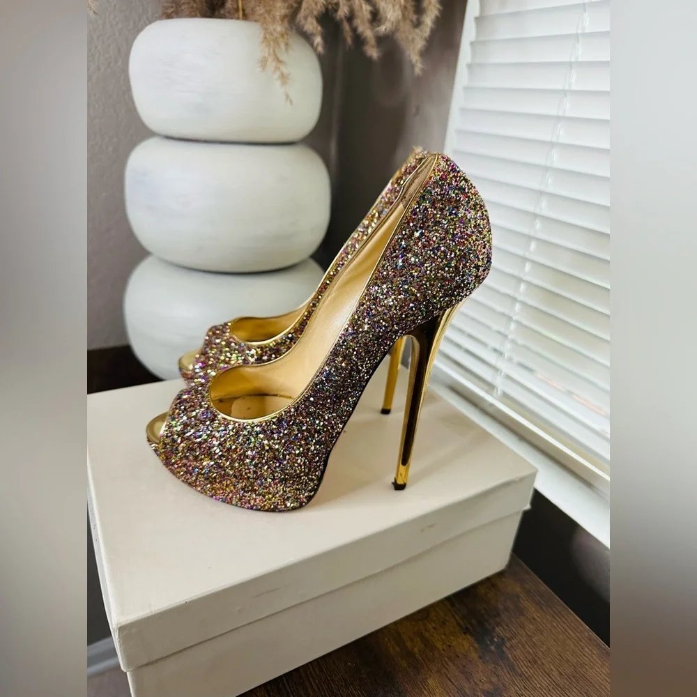 Jimmy Choo Glitter Heels. Size 40 - Picture 4 of 6